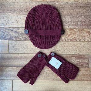 Ugg Knit Hat & Fingerless Gloves Bundle